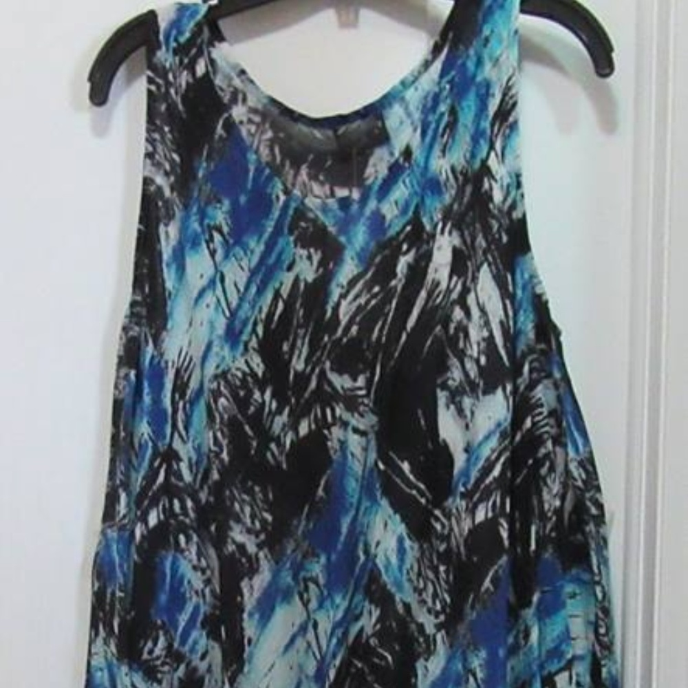 NEW Sun Dress 100 % Rayon Nice light cool material